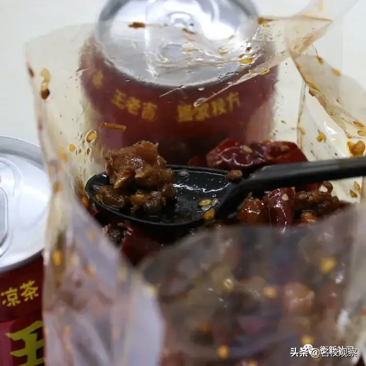 “心系衡新，情满雨天！”尹强校长的这份心意，凉爽了整个夏季